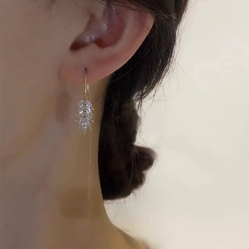 Elegant women's tassel ear string earring